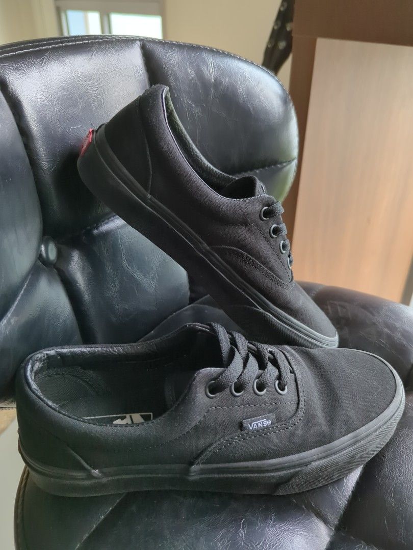 Vans Authentic black/black, Women's Fashion, Footwear, Sneakers on Carousell