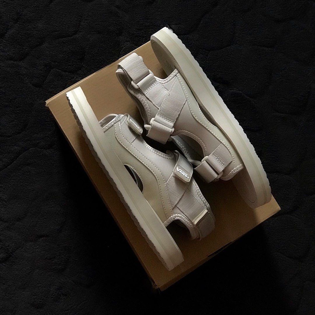 Vans Slappy Sandals Women s Fashion Footwear Sandals on Carousell