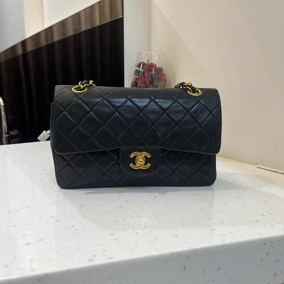 Vintage Chanel Classic Flap Bag Small, Luxury, Bags & Wallets on Carousell