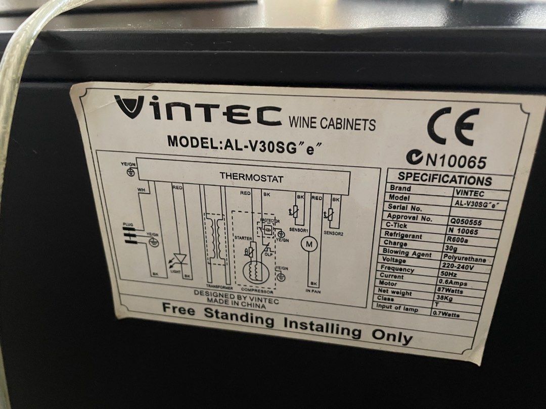 Vintec Wine Fridge, TV & Home Appliances, Kitchen Appliances, Wine