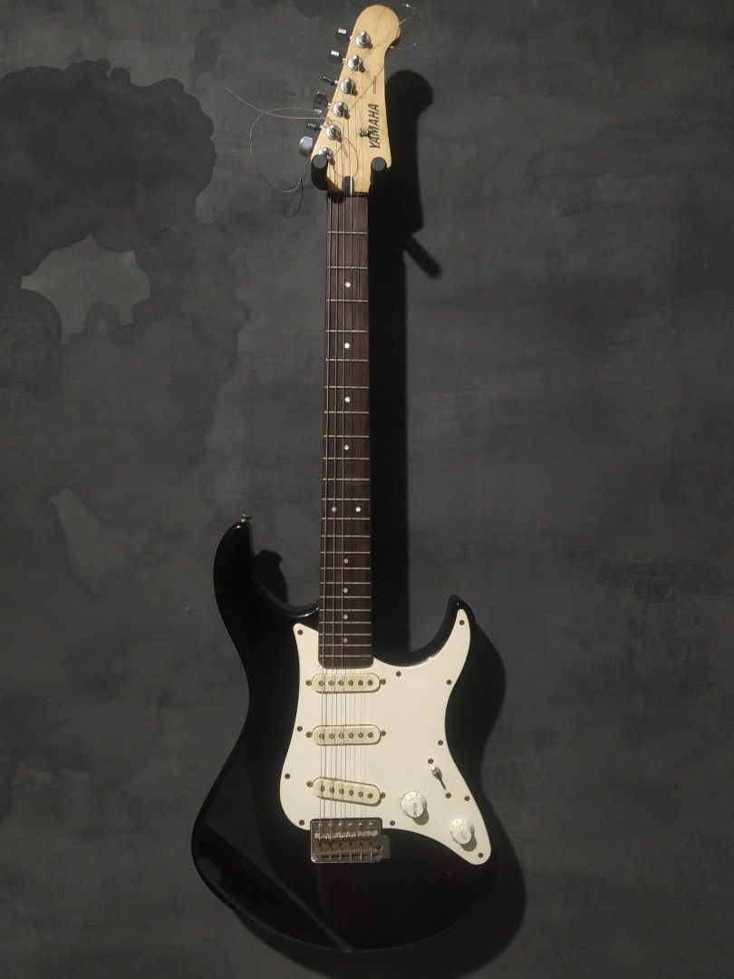 Yamaha eg303 deals