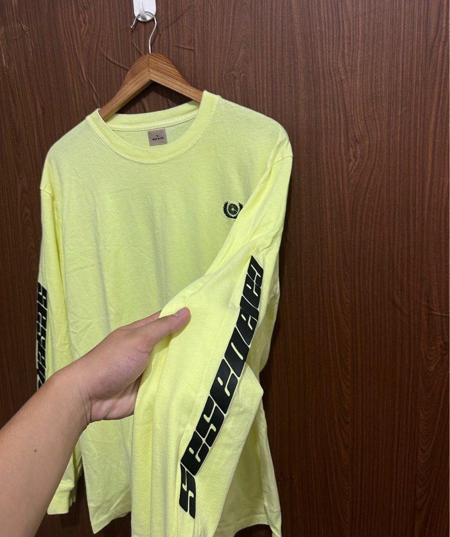 Frozen yellow sweatshirt shop