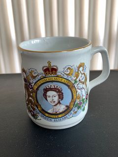 1977 Queen Elizabeth Mug