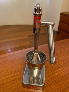 直立式壓汁機