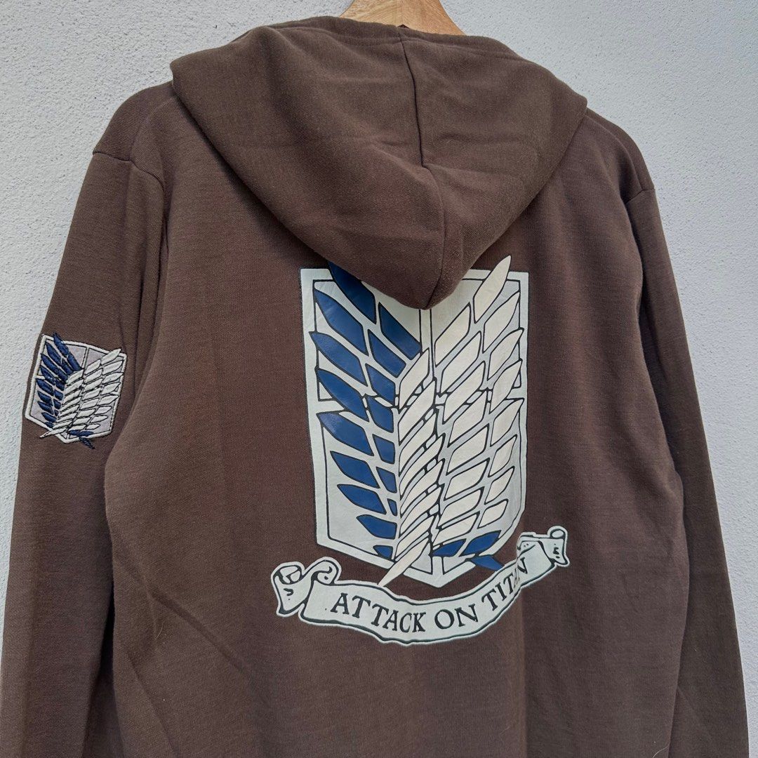 Harga hoodie clearance attack on titan