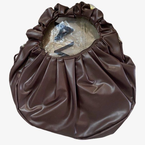 Avon Elise Handbag (Category: Shoulder Bags) located in Pasig City. Submitted by junothewizard (Listing ID 1233030746, Image 3). Description: .
