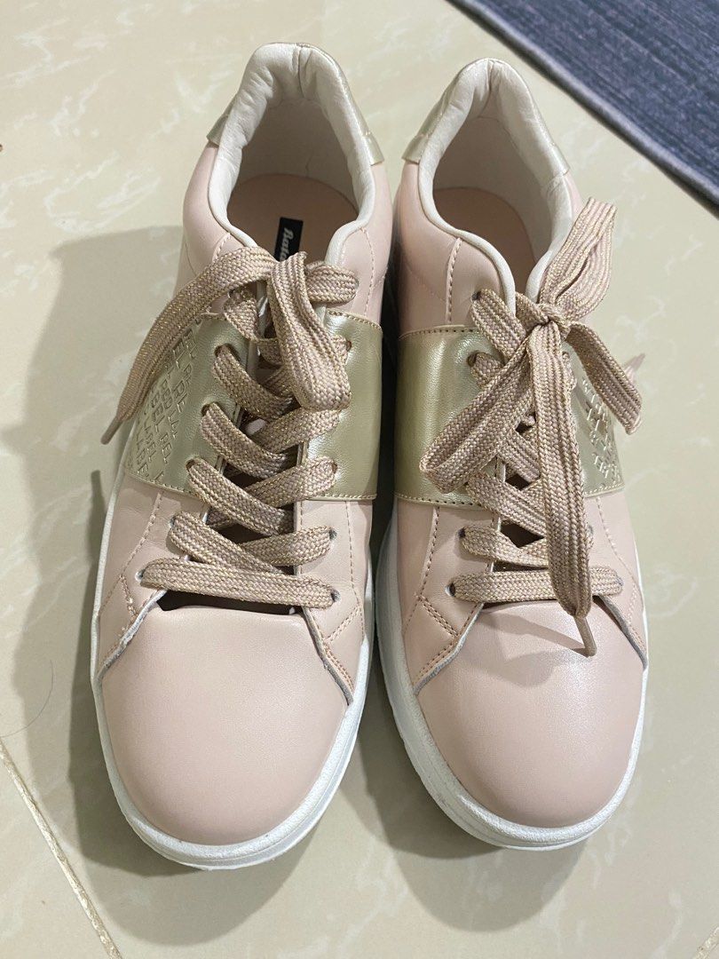 Women's sneakers size 8 sales