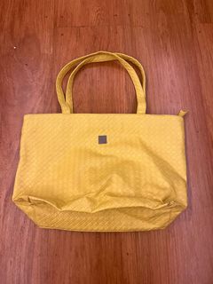 (Category: ) located in . Submitted by closet.secrets (Listing ID 1233155903, Image 1). Description: .