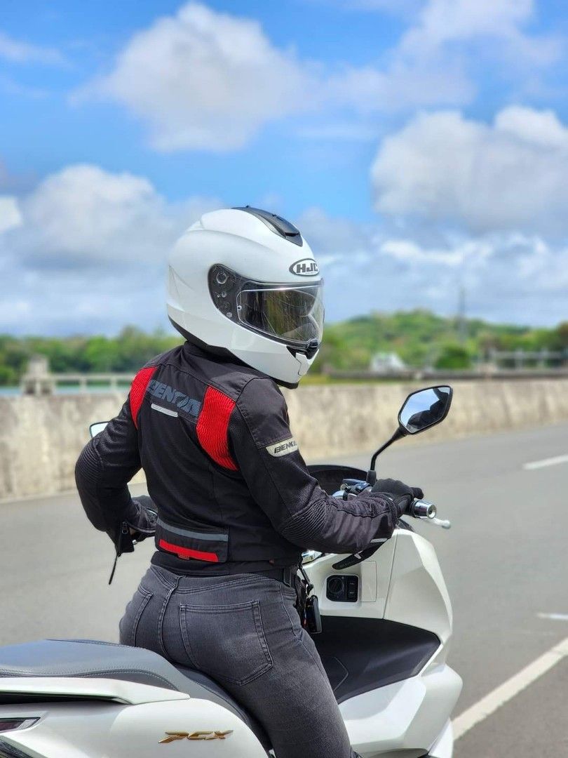 Benkia jacket on sale price