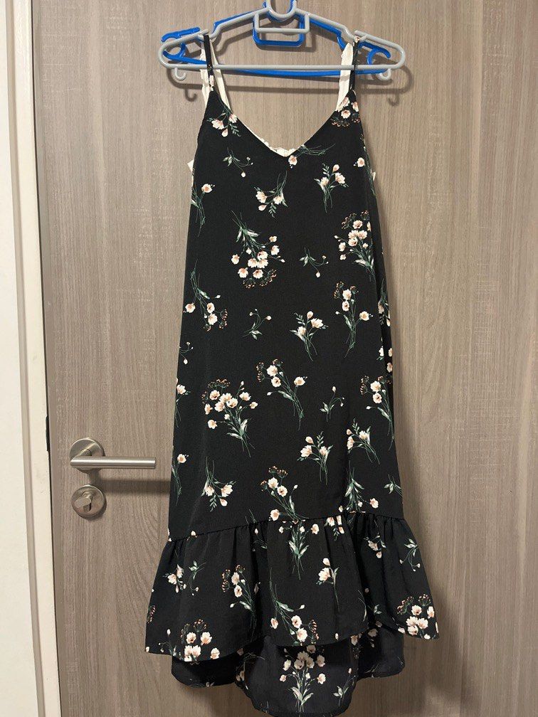 Black floral flowy dress, Women's Fashion, Dresses u0026 Sets, Dresses on  Carousell