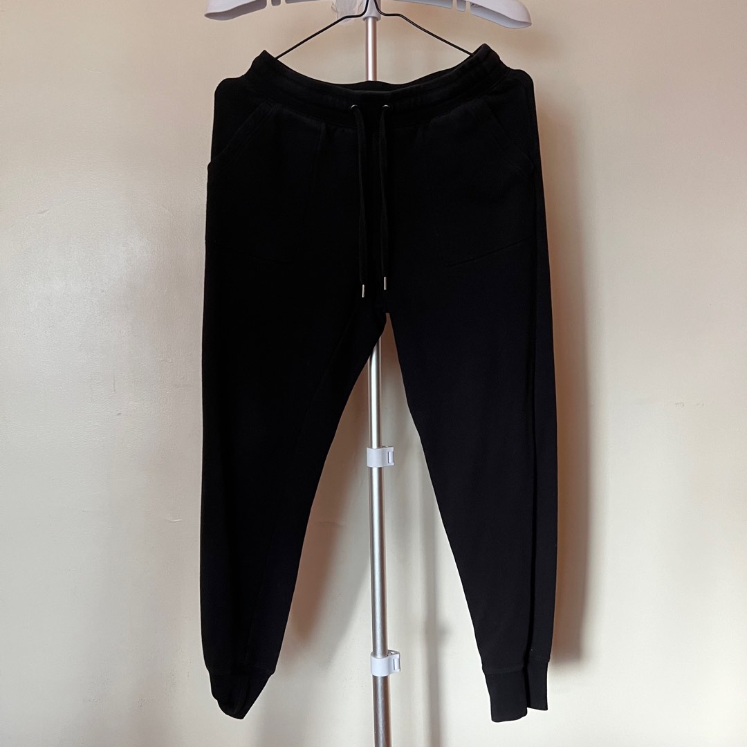 Black Uniqlo Jogger Pants on Carousell