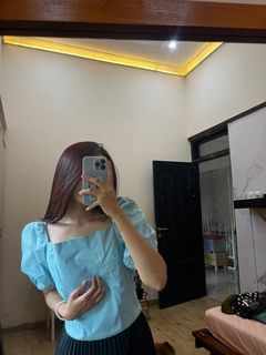 Blue puff shirt