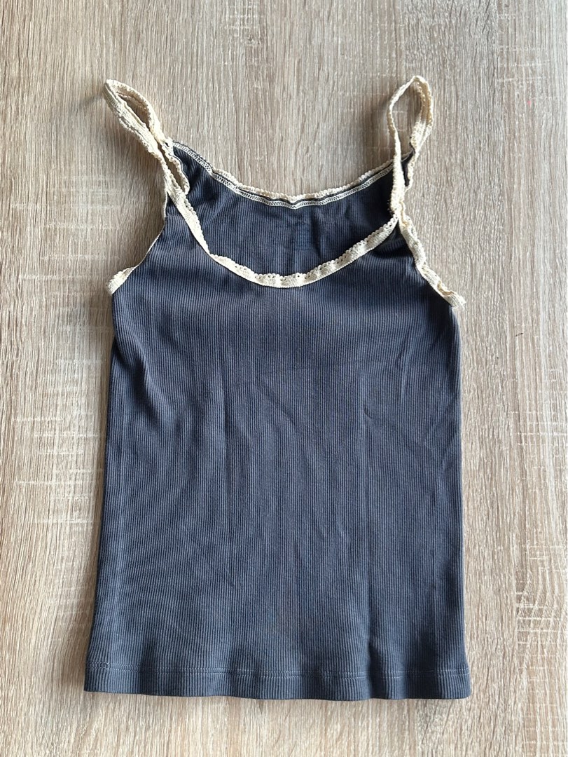 BNWT mustard yellow beyonca tank Brandy Melville, Women's Fashion, Tops,  Other Tops on Carousell
