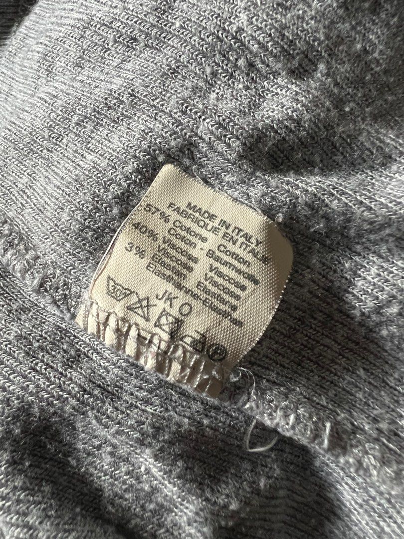 Brandy Melville Knitted Top (Category: Longsleeves) located in Caloocan City. Submitted by jayneejeonsmiling (Listing ID 1233090295, Image 3). Description: Excellent condition Minimal signs of usage Super soft fabric Best fit M-L frame.