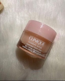 Clinique Moisture Surge