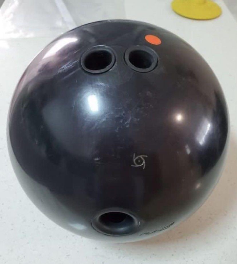 Code Black Bowling Ball 14lbs, Sports Equipment, Sports & Games