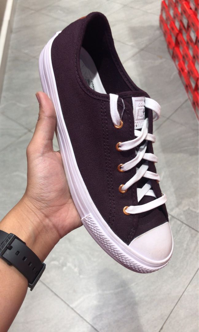 Converse dainty black on sale cherry