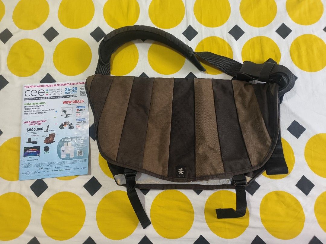 Crumpler messenger bag singapore sales
