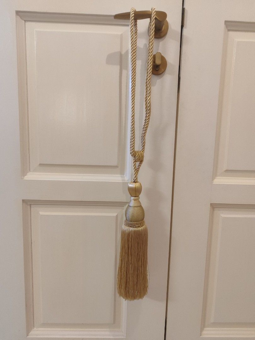 Curtain tieback (gold), Furniture & Home Living, Home Decor, Curtains