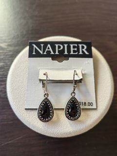 Dangling Earrings w/ Black Stone