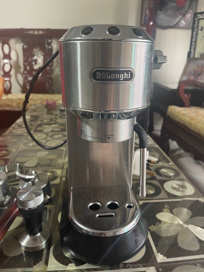 Delonghi Dedica Arte Manual Pump Coffee Machine Metal EC885M, TV & Home  Appliances, Kitchen Appliances, Coffee Machines & Makers on Carousell