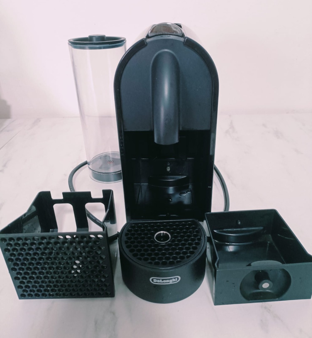 Delonghi nespresso machine, TV & Home Appliances, Kitchen Appliances