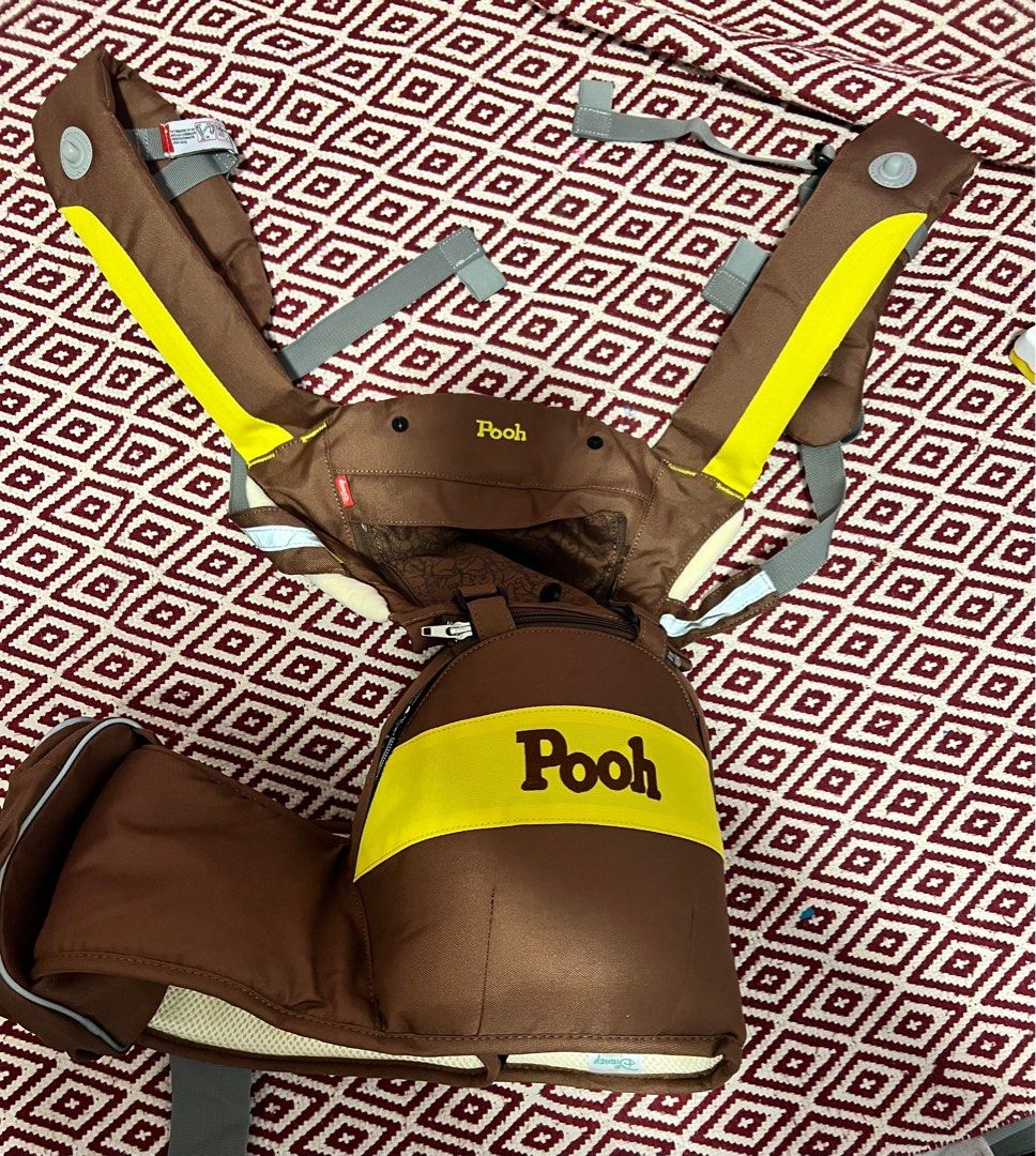 Disney Coby Hugger Baby Hip Seat Carrier Winnie the Pooh, Babies & Kids