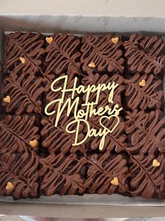 Eggless customised fudge brownies