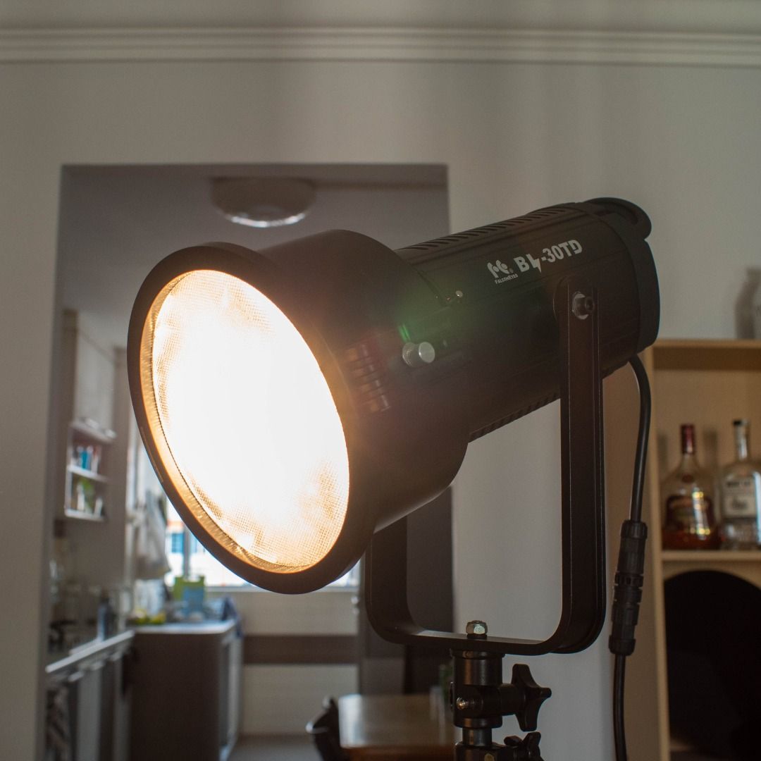 Falcon Eyes BL-30TD. Professional Bicolor LED Light (Aputure 300D ...