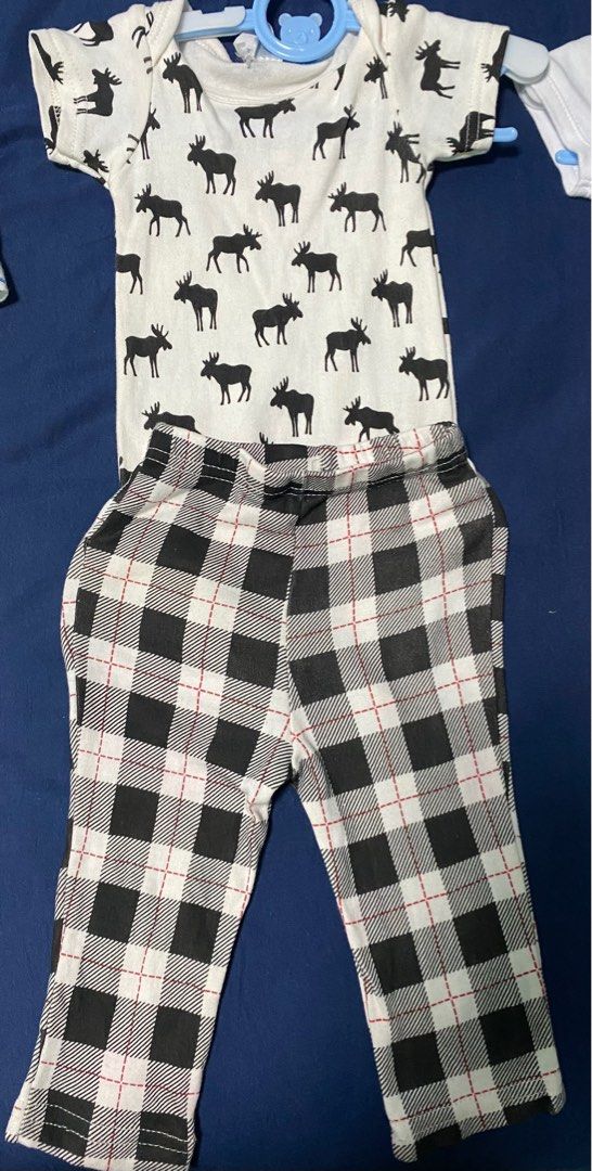 Free baby clothes 13 or 36 months, Babies & Kids, Babies & Kids