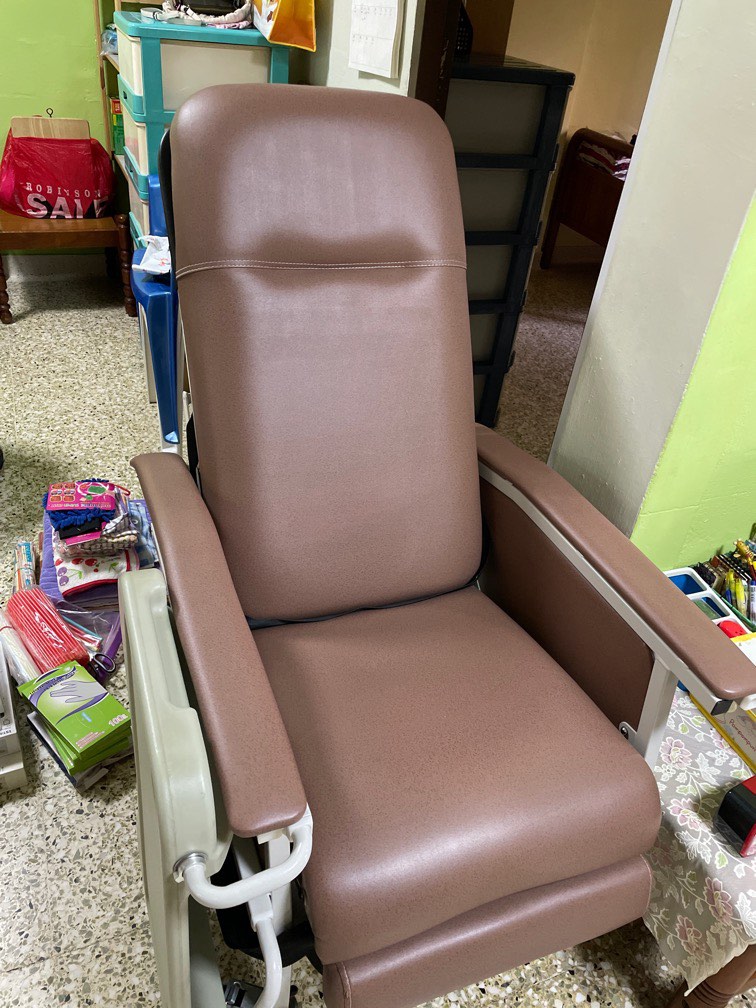 Geri Chair, Furniture & Home Living, Furniture, Chairs on Carousell