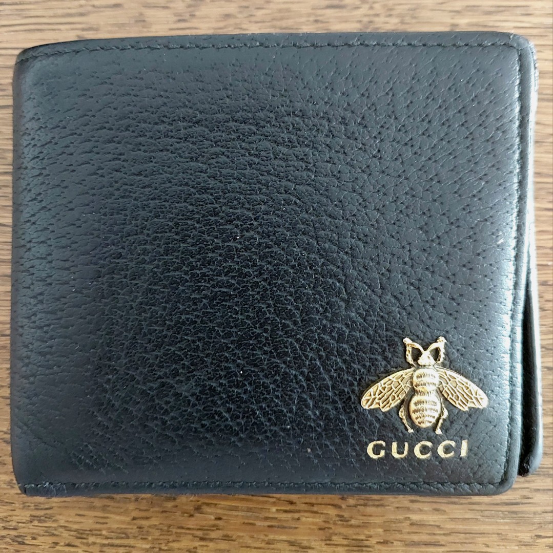 Authentic Gucci Bee Wallet, Men's Fashion, Watches & Accessories, Wallets &  Card Holders on Carousell