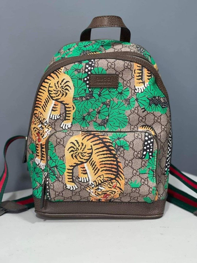 Gucci tiger print online backpack