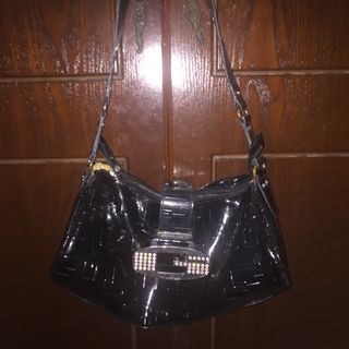 (Category: ) located in . Submitted by aniessss (Listing ID 1233078100, Image 1). Description: .