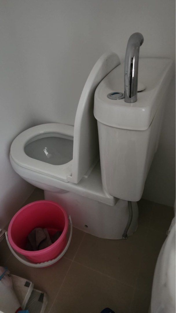 HDB BTO toilet bowl with sink, Furniture & Home Living, Bathroom & Kitchen Fixtures on Carousell