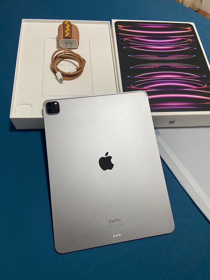 IPAD PRO 6TH GEN 12.9 128GB COMPLETE PACKAGE SILVER COLOR (Category: iPad) located in Lipa City. Submitted by tunying24 (Listing ID 1233150980, Image 2). Description: OPEN FOR SWAP SA LOWER UNIT ADD CASH NALANG 99% SMOOTHNESS LONG LASTING BATTERY LIFE 12.9 INCHES / M2 CHIP PROCESSOR COMPLETE PACKAGE ORIGINAL BOX AND CHARGER NO HISTORY OF REPAIR NO ISSUE OR DEFECT 128GB STORAGE 75,990 ORIGINAL PRICE TEST ALL YOU WANT PM LANG PO SA INTERESADO AT BA