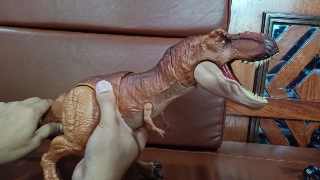 Jurassic World Trash N Throw Tyrannosaurus Rex T Rex Authentic by