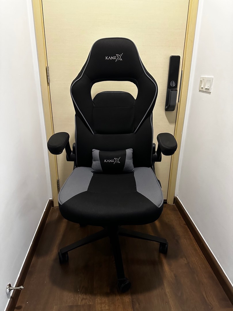 Kanex Gaming chair, Furniture & Home Living, Furniture, Chairs on Carousell