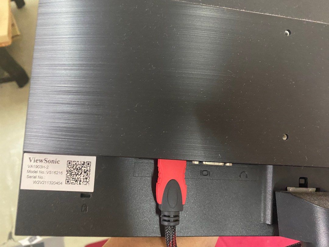 Lcd screen viewsonic (Category: Computer Parts) located in Kuala Lumpur. Submitted by azuan25 (Listing ID 1233128488, Image 3). Description: Monitor viewsonic Pakai sebulan je sbb pkp haritu Nk jual sbb x pakai Nego Cod only wangsa maju, setapak, ampang, area kl.