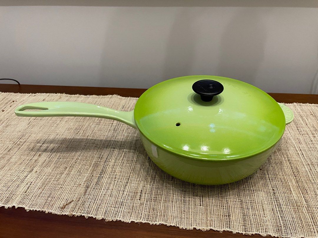 Le Creuset Saucier Pan 21cm, Furniture & Home Living, Kitchenware