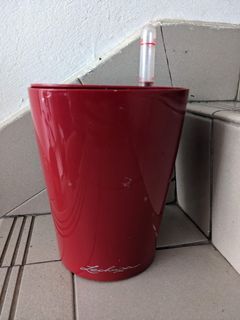 *FREE* LECHUZA Self-Watering Indoor Planter (Red Mini Deltini)