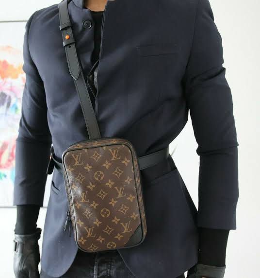 Excellent condition Louis Vuitton LV utility crossbody bag, Luxury, Bags &  Wallets on Carousell