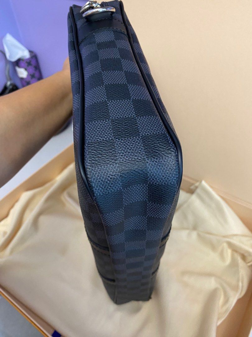 Louis Vuitton Porte-Documents Voyage PM (Damier Graphite Canvas), Luxury,  Bags & Wallets on Carousell