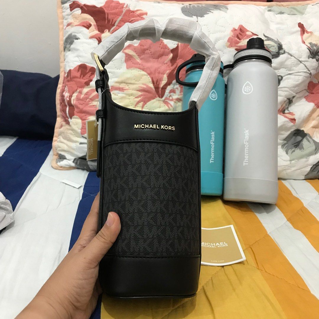 Michael Kors wine bottle holder, Furniture & Home Living, Kitchenware