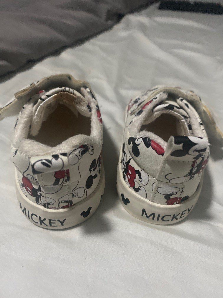 Mickey Mouse Sneakers (Category: Babies & Kids Fashion) located in Paranaque City. Submitted by johnber (Listing ID 1233156371, Image 3). Description: H&M insole 13-14cm.