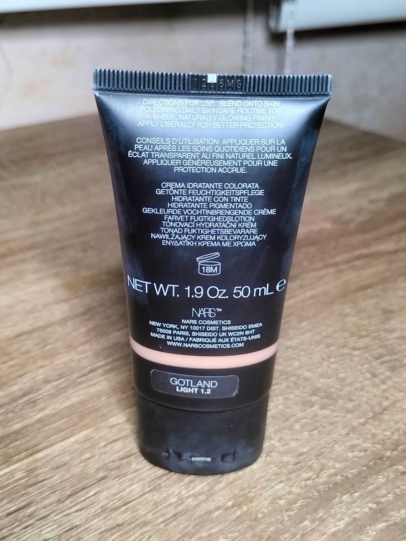 NARS Pure Radiant Tinted Moisturizer SPF 30 in Gotland, Beauty