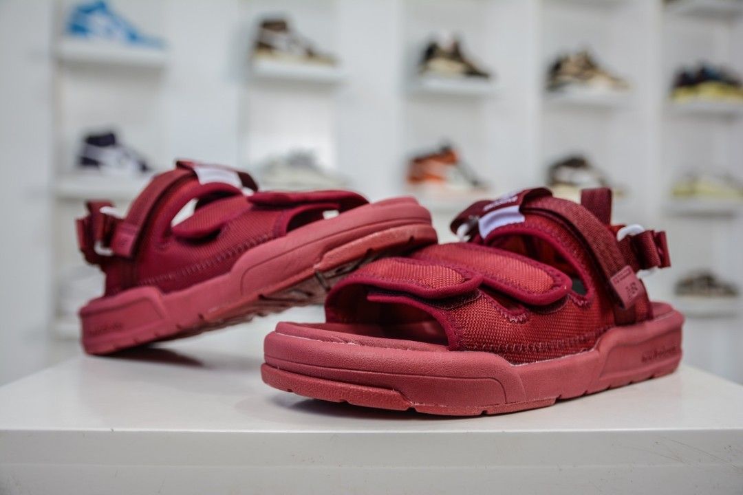 New Balance CRV Multi Sansal Burgundy 2022 SD3205EDD Men s Fashion Footwear Sneakers on Carousell