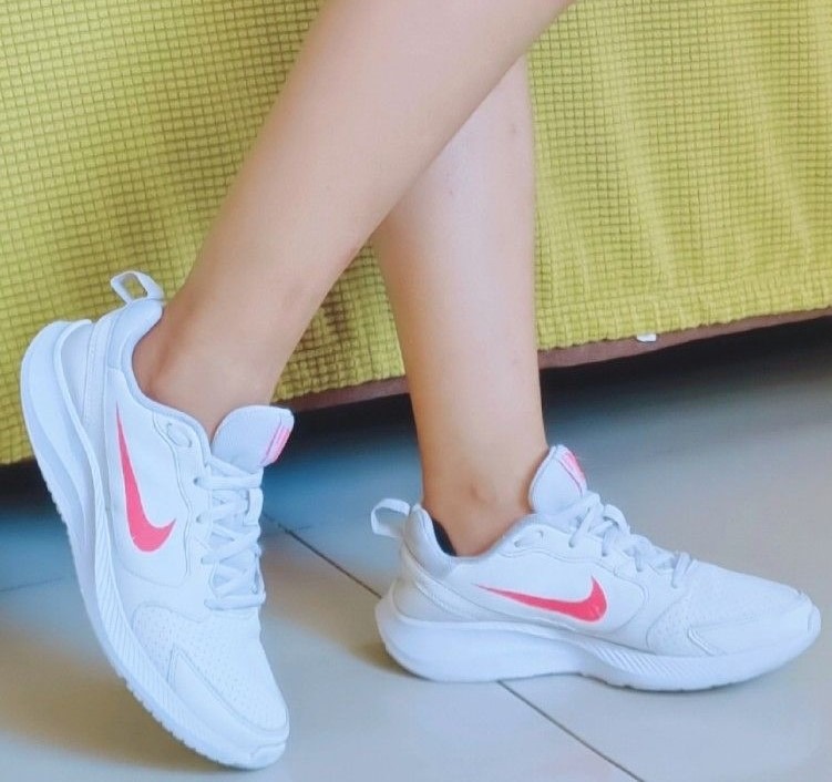 nike todos white