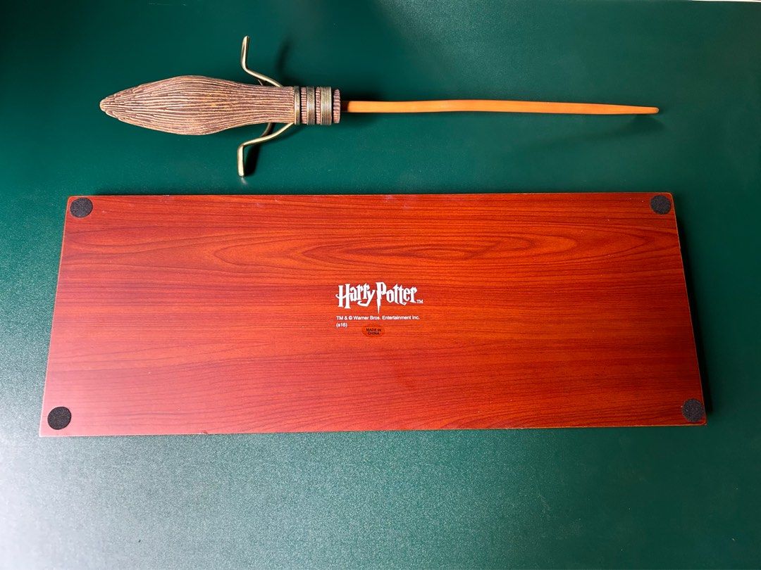 Harry Potter Nimbus 2000 broomstick figurine (USJ), Hobbies & Toys