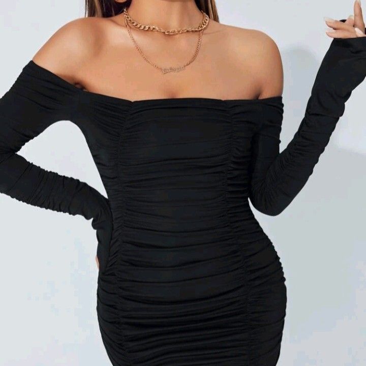 Off shoulder 2025 ruched bodycon dress